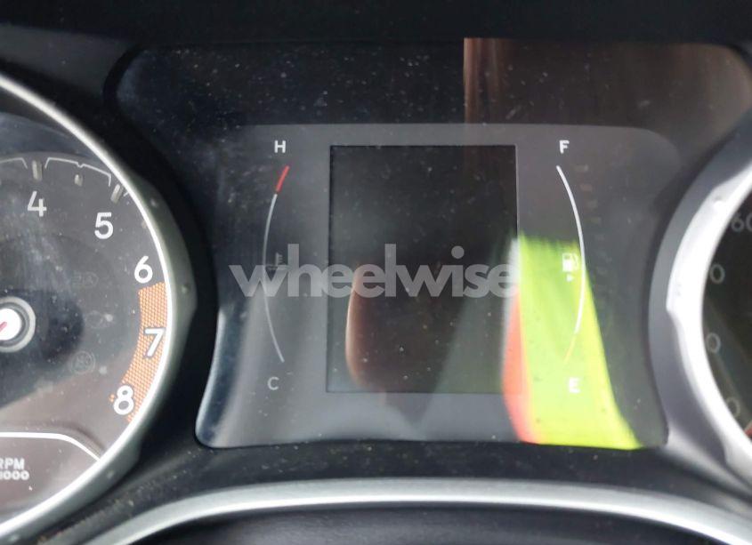 Photo 15 of 2021 Jeep Compass LATITUDE FWD (VIN 3C4NJCBB7MT604673)