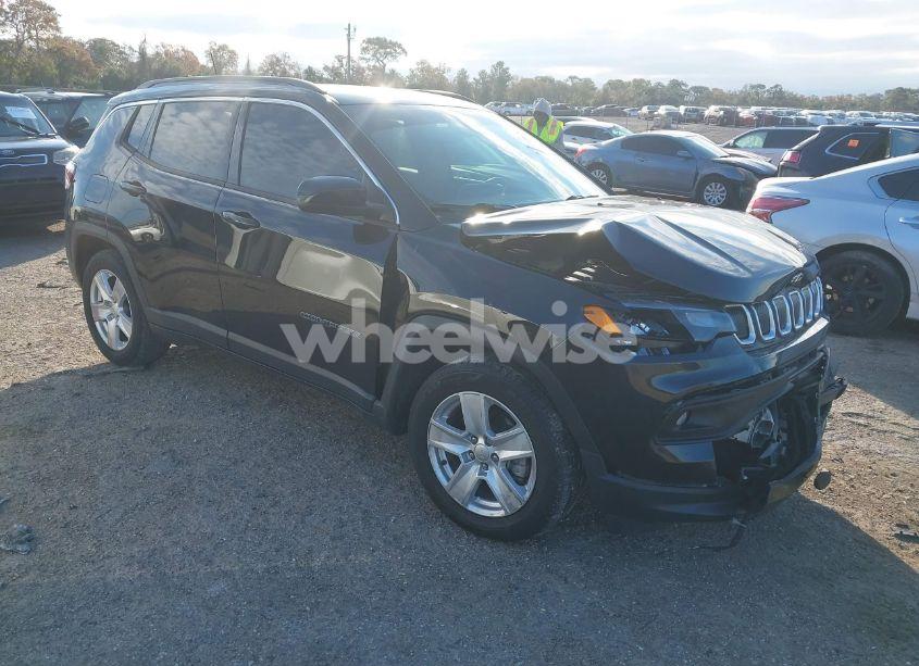 2022 Jeep Compass LATITUDE FWD (VIN 3C4NJCBB7NT119144) main photo