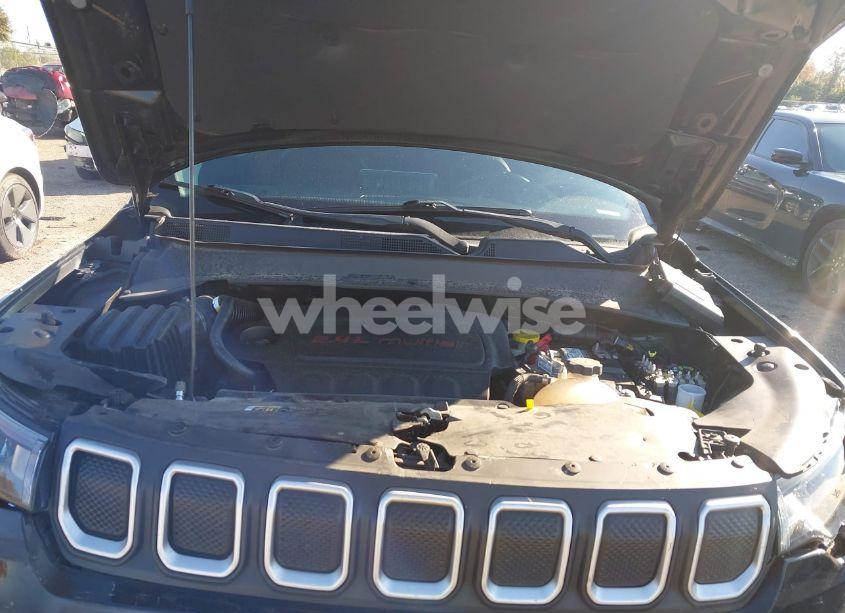 Photo 10 of 2022 Jeep Compass LATITUDE FWD (VIN 3C4NJCBB7NT119144)