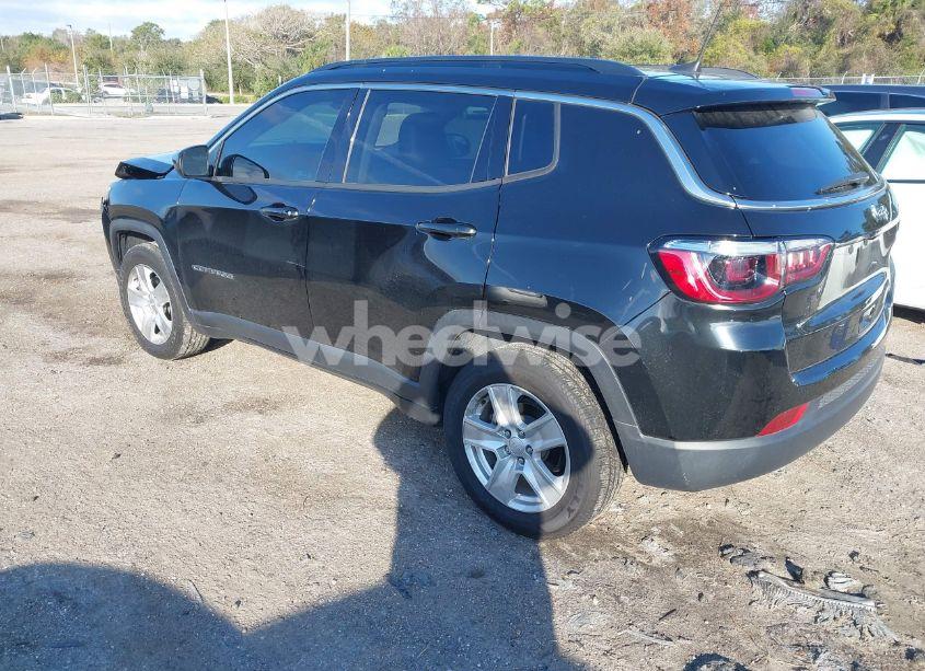 Photo 3 of 2022 Jeep Compass LATITUDE FWD (VIN 3C4NJCBB7NT119144)