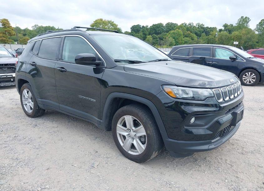 2022 Jeep Compass LATITUDE FWD (VIN 3C4NJCBB7NT225626) main photo