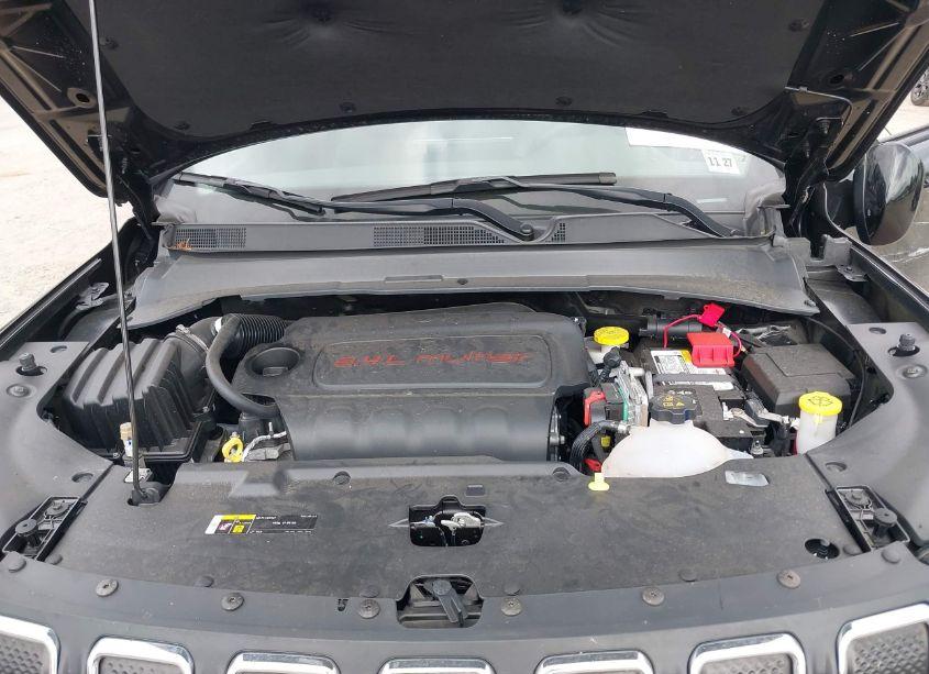 Photo 10 of 2022 Jeep Compass LATITUDE FWD (VIN 3C4NJCBB7NT225626)