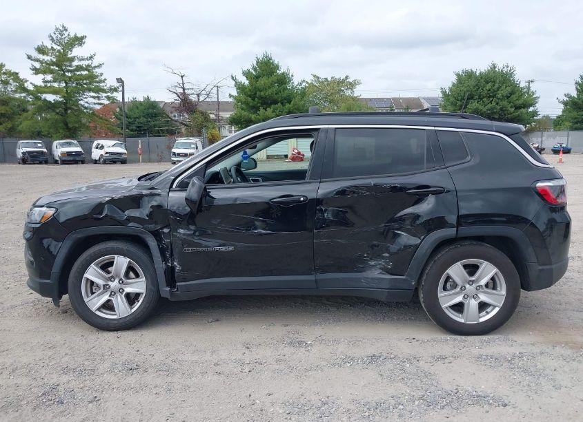 Photo 14 of 2022 Jeep Compass LATITUDE FWD (VIN 3C4NJCBB7NT225626)