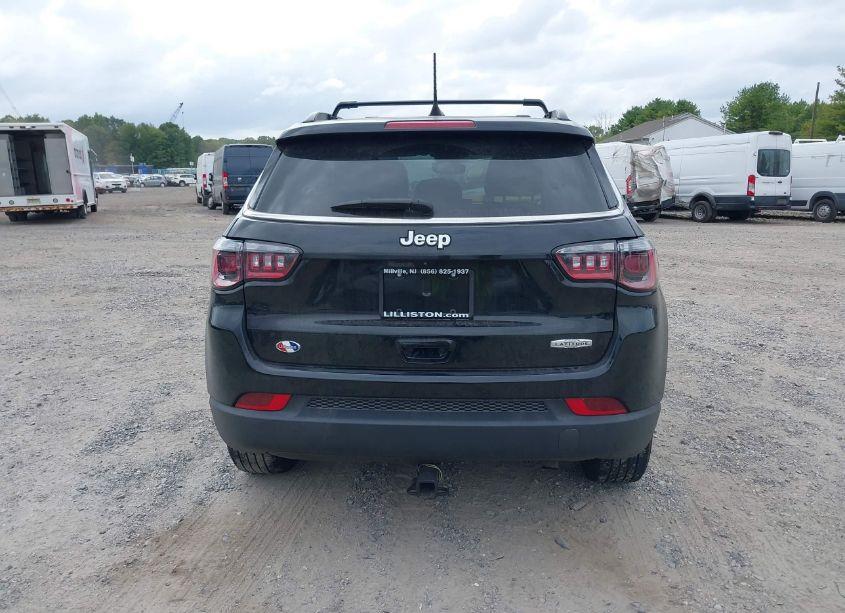 Photo 16 of 2022 Jeep Compass LATITUDE FWD (VIN 3C4NJCBB7NT225626)