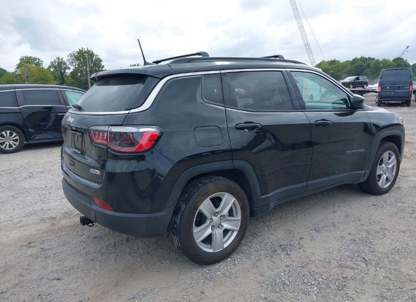Photo 4 of 2022 Jeep Compass LATITUDE FWD (VIN 3C4NJCBB7NT225626)