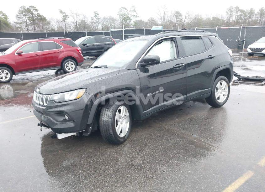 Photo 2 of 2022 Jeep Compass LATITUDE FWD (VIN 3C4NJCBB7NT235136)