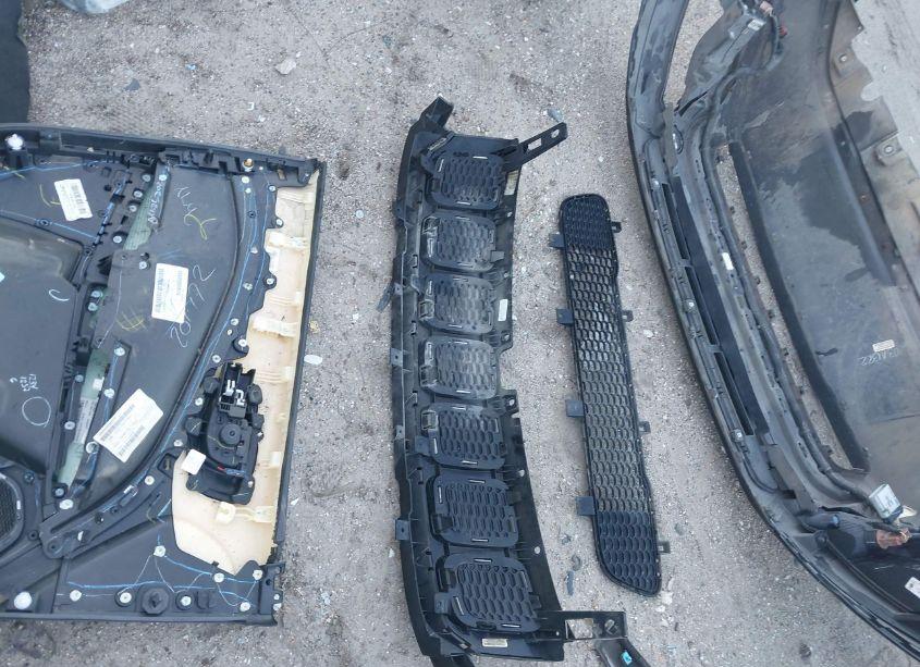 Photo 11 of 2018 Jeep Compass LATITUDE FWD (VIN 3C4NJCBB8JT108616)