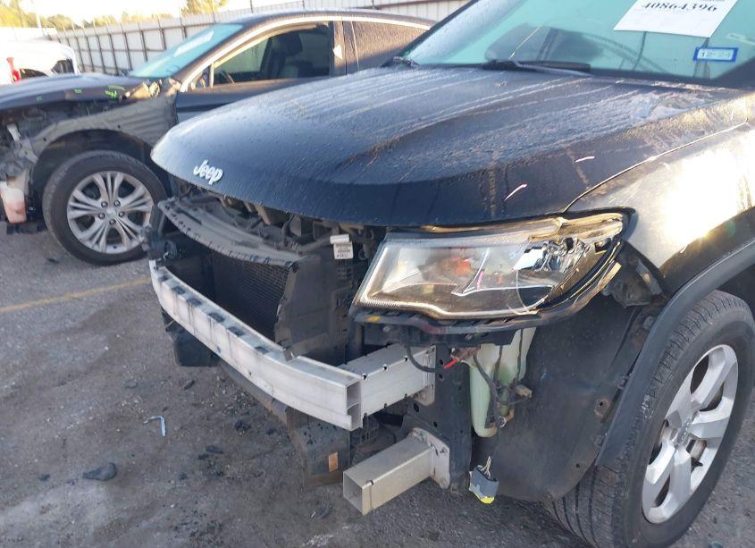 Photo 6 of 2018 Jeep Compass LATITUDE FWD (VIN 3C4NJCBB8JT108616)