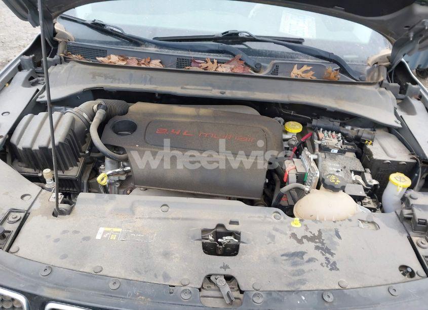 Photo 10 of 2018 Jeep Compass LATITUDE FWD (VIN 3C4NJCBB8JT134052)