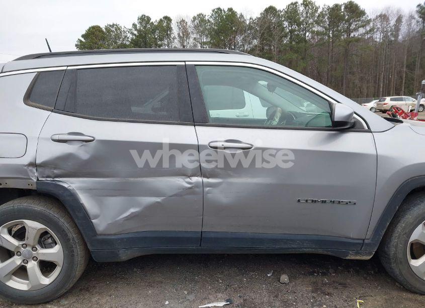 Photo 14 of 2018 Jeep Compass LATITUDE FWD (VIN 3C4NJCBB8JT134052)