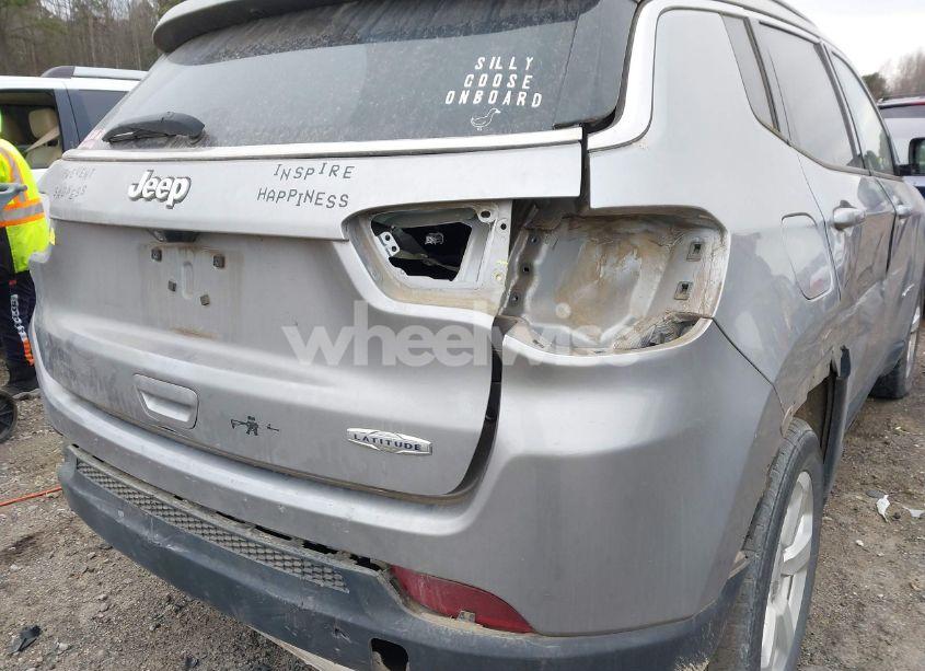 Photo 19 of 2018 Jeep Compass LATITUDE FWD (VIN 3C4NJCBB8JT134052)