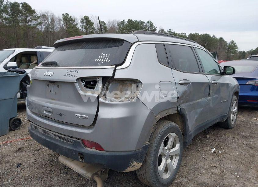 Photo 4 of 2018 Jeep Compass LATITUDE FWD (VIN 3C4NJCBB8JT134052)