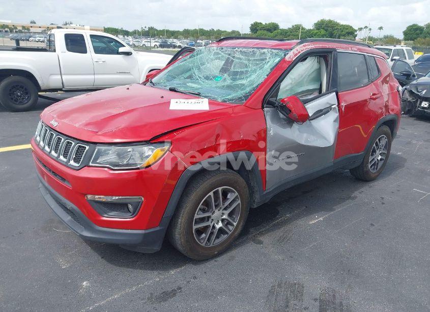 Photo 2 of 2019 Jeep Compass SUN AND WHEEL FWD (VIN 3C4NJCBB8KT843811)