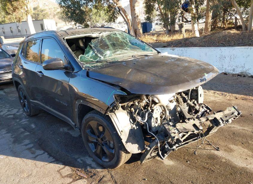 2019 Jeep Compass ALTITUDE FWD (VIN 3C4NJCBB8KT843999) main photo