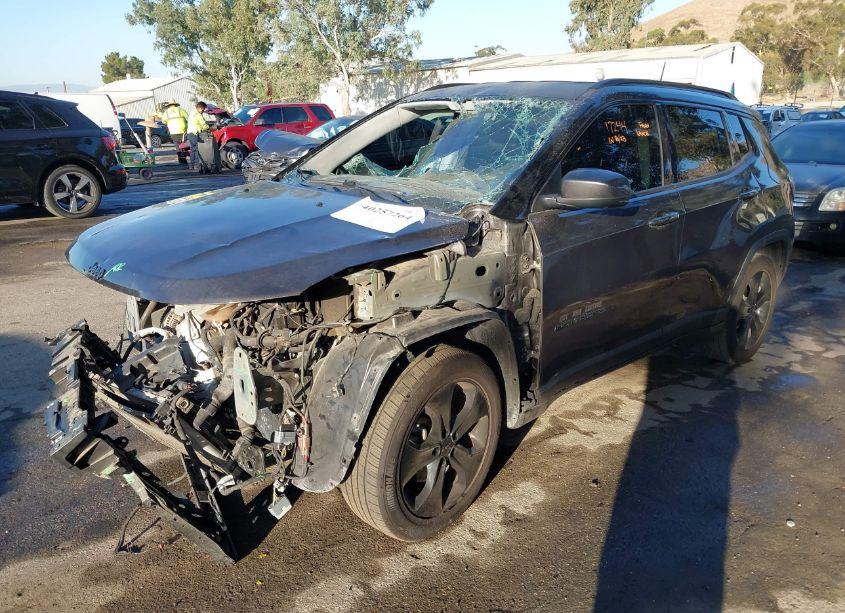 Photo 2 of 2019 Jeep Compass ALTITUDE FWD (VIN 3C4NJCBB8KT843999)