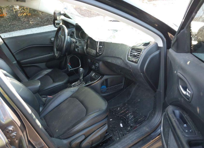 Photo 5 of 2019 Jeep Compass ALTITUDE FWD (VIN 3C4NJCBB8KT843999)