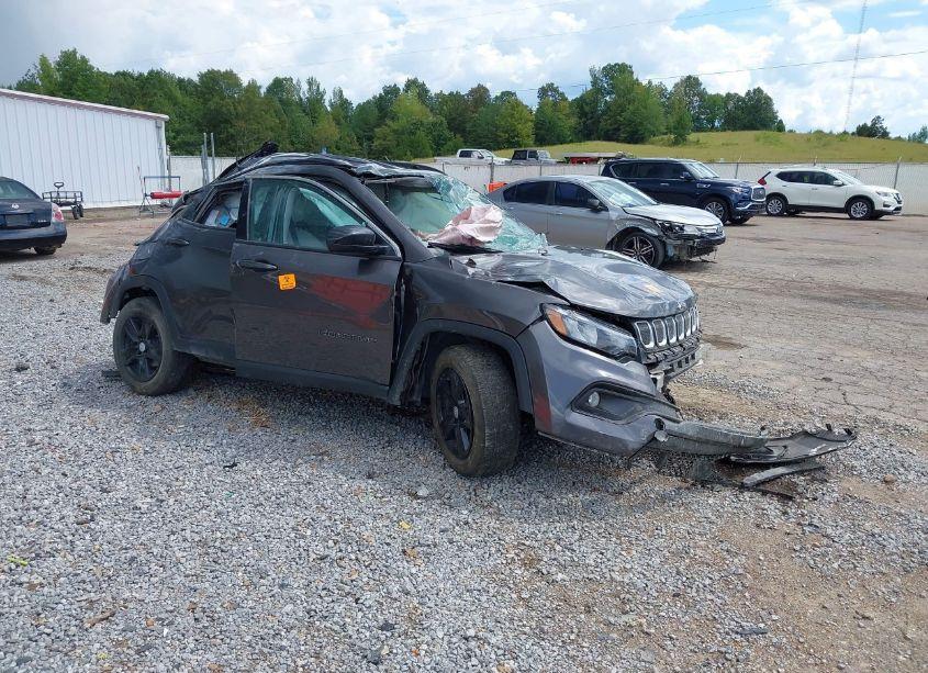 2022 Jeep Compass LATITUDE FWD (VIN 3C4NJCBB8NT119573) main photo