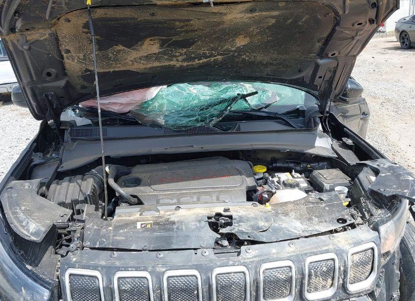 Photo 10 of 2022 Jeep Compass LATITUDE FWD (VIN 3C4NJCBB8NT119573)