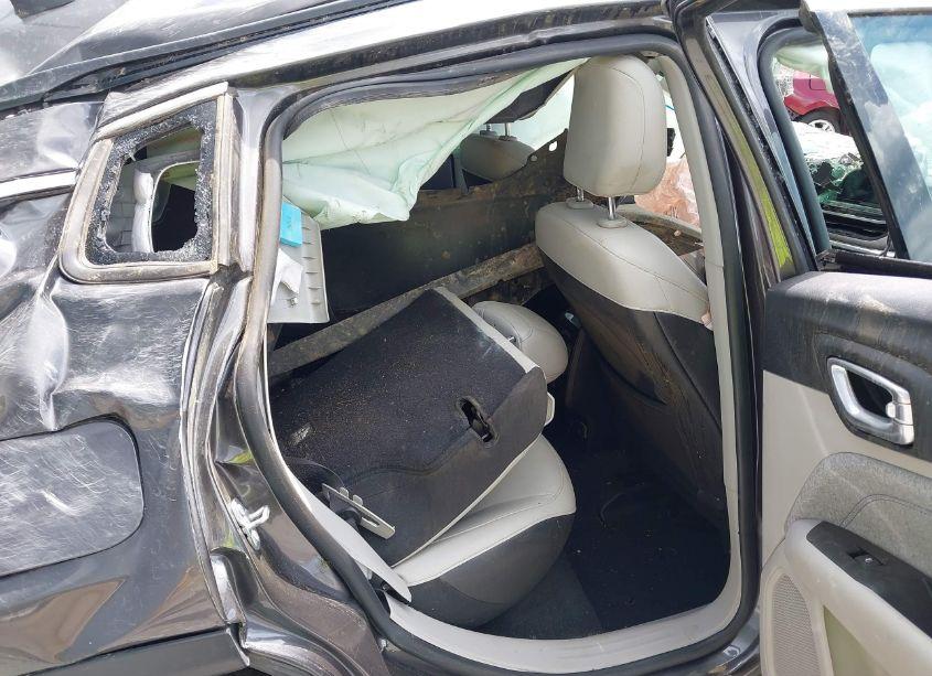 Photo 8 of 2022 Jeep Compass LATITUDE FWD (VIN 3C4NJCBB8NT119573)