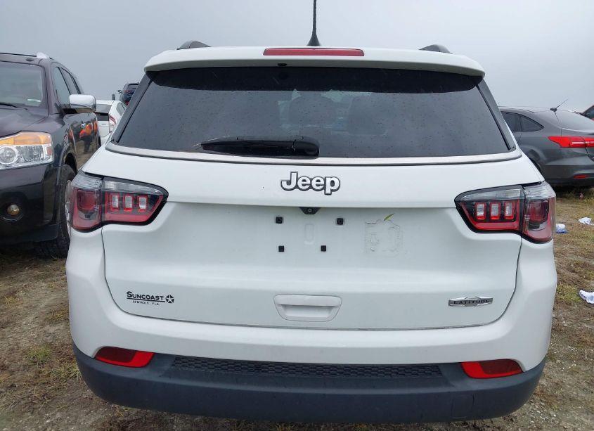 Photo 16 of 2022 Jeep Compass LATITUDE FWD (VIN 3C4NJCBB8NT228857)