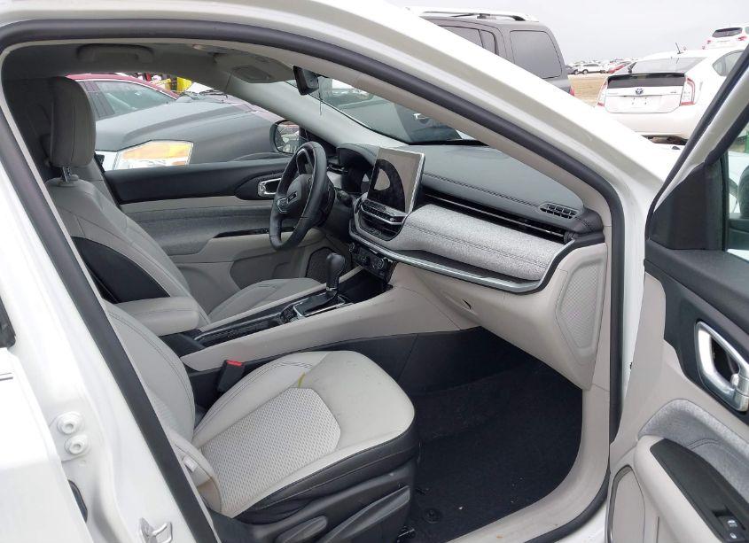 Photo 5 of 2022 Jeep Compass LATITUDE FWD (VIN 3C4NJCBB8NT228857)