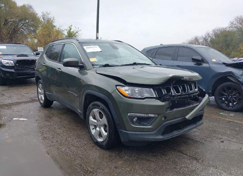 2018 Jeep Compass LATITUDE FWD (VIN 3C4NJCBB9JT233611) main photo