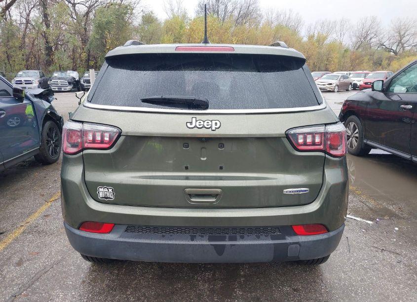 Photo 16 of 2018 Jeep Compass LATITUDE FWD (VIN 3C4NJCBB9JT233611)