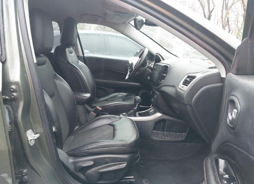 Photo 5 of 2018 Jeep Compass LATITUDE FWD (VIN 3C4NJCBB9JT233611)