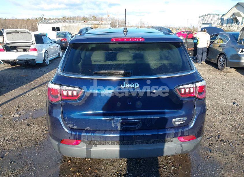 Photo 16 of 2018 Jeep Compass LATITUDE FWD (VIN 3C4NJCBB9JT368863)