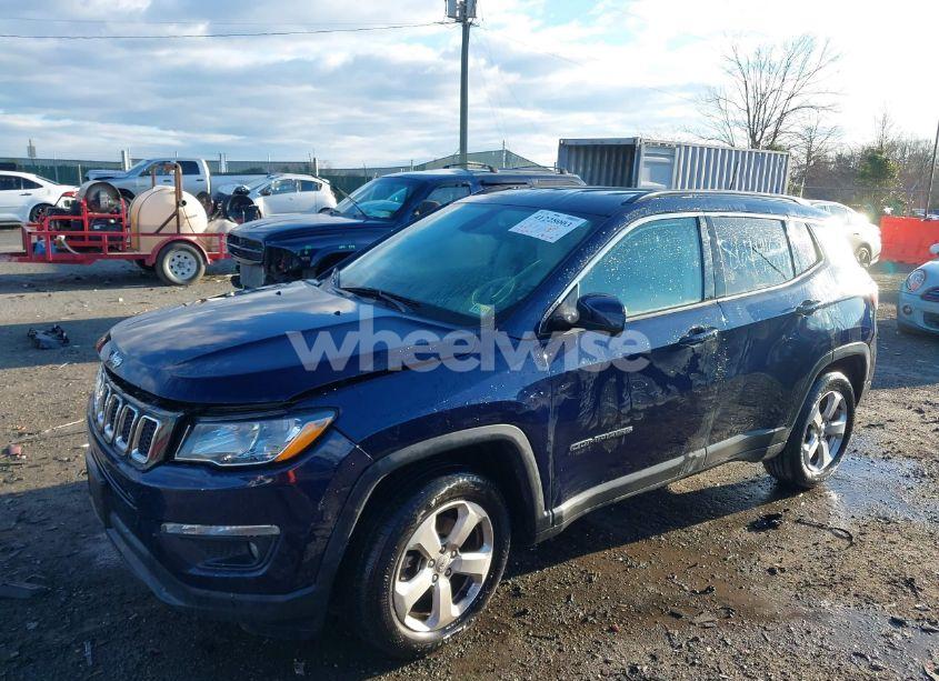 Photo 2 of 2018 Jeep Compass LATITUDE FWD (VIN 3C4NJCBB9JT368863)