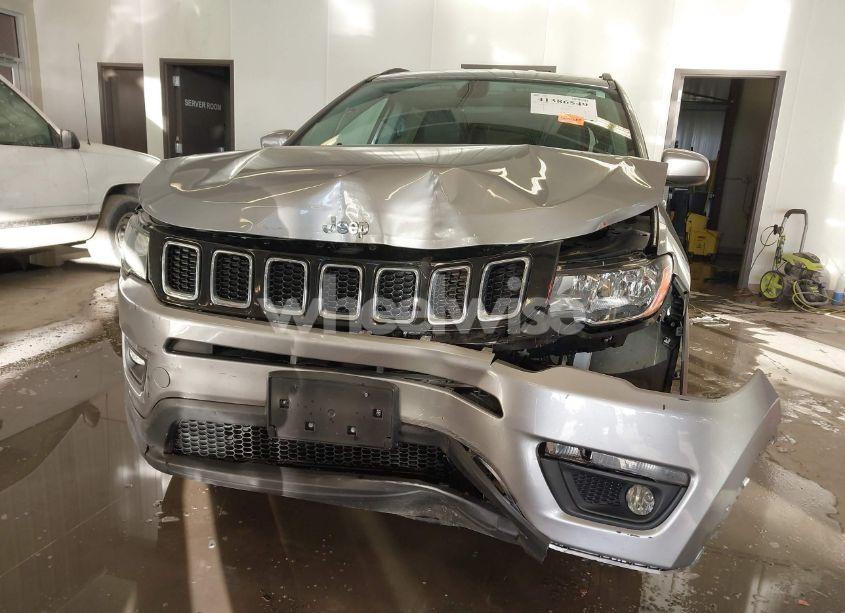 Photo 12 of 2018 Jeep Compass LATITUDE FWD (VIN 3C4NJCBB9JT462130)
