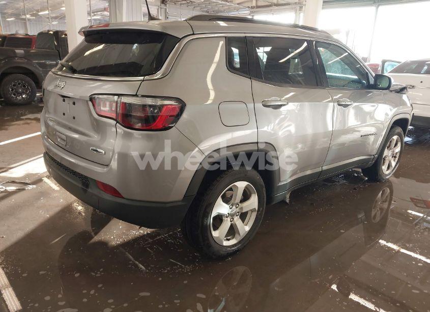 Photo 4 of 2018 Jeep Compass LATITUDE FWD (VIN 3C4NJCBB9JT462130)