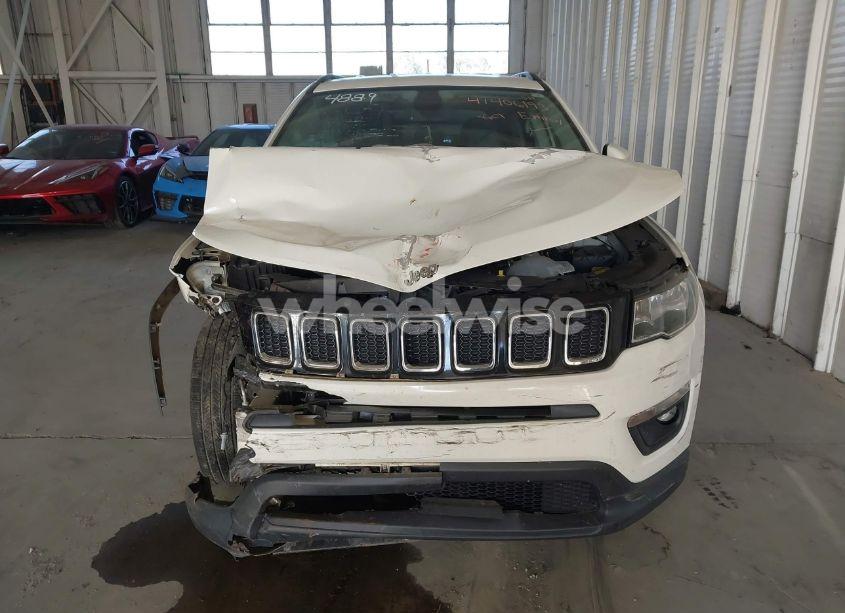 Photo 12 of 2019 Jeep Compass LATITUDE FWD (VIN 3C4NJCBB9KT654889)