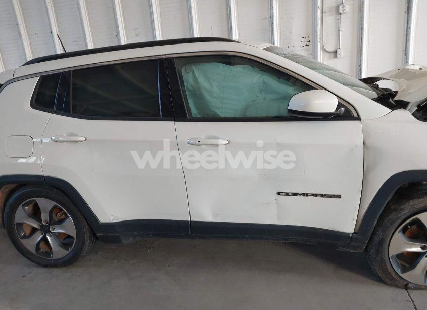 Photo 13 of 2019 Jeep Compass LATITUDE FWD (VIN 3C4NJCBB9KT654889)