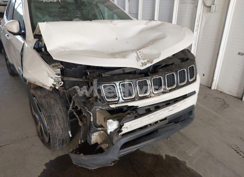 Photo 6 of 2019 Jeep Compass LATITUDE FWD (VIN 3C4NJCBB9KT654889)