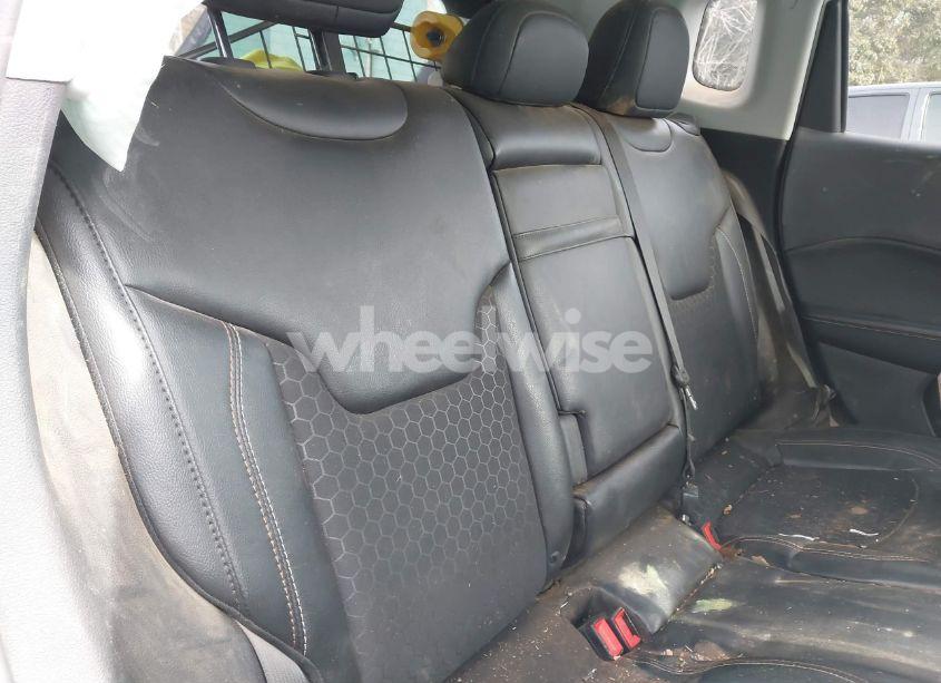 Photo 8 of 2019 Jeep Compass LATITUDE FWD (VIN 3C4NJCBB9KT654889)