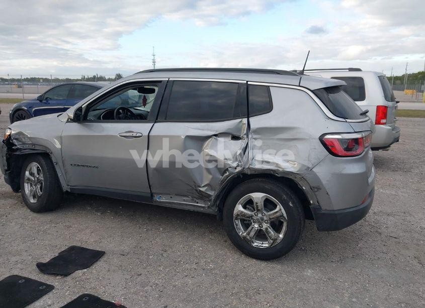 Photo 14 of 2019 Jeep Compass LATITUDE FWD (VIN 3C4NJCBB9KT686242)