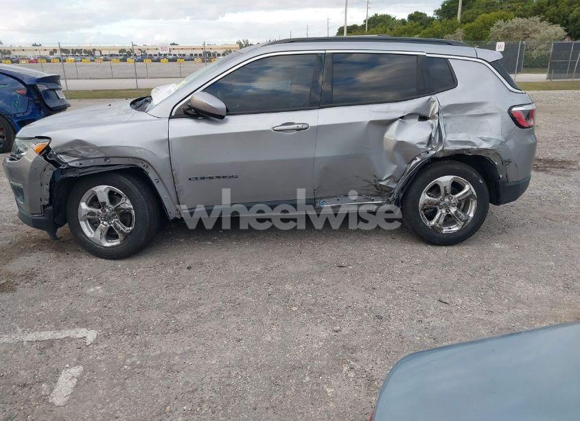 Photo 6 of 2019 Jeep Compass LATITUDE FWD (VIN 3C4NJCBB9KT686242)