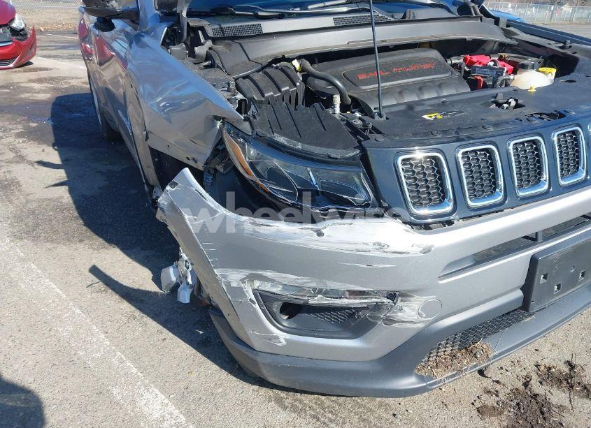 Photo 6 of 2019 Jeep Compass LATITUDE FWD (VIN 3C4NJCBB9KT736881)