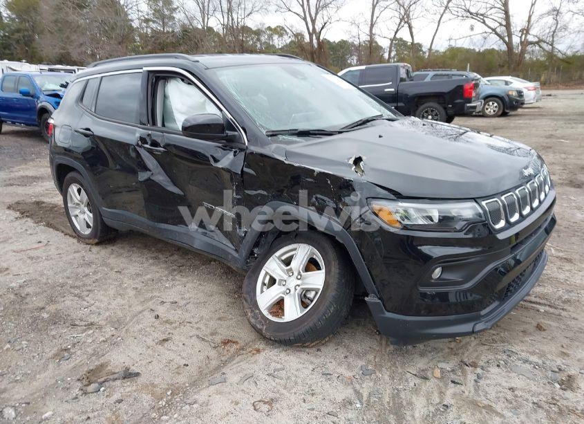 2022 Jeep Compass LATITUDE FWD (VIN 3C4NJCBB9NT182570) main photo