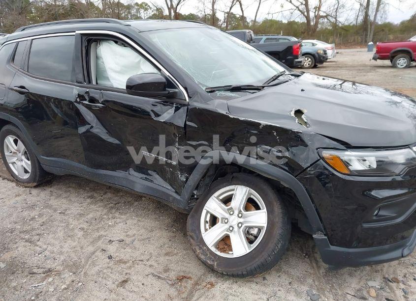 Photo 6 of 2022 Jeep Compass LATITUDE FWD (VIN 3C4NJCBB9NT182570)