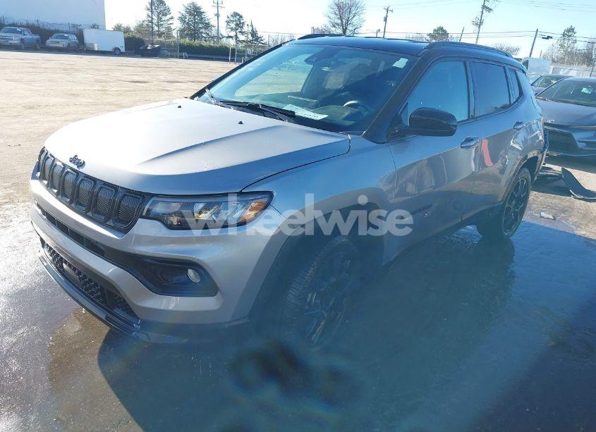 Photo 2 of 2022 Jeep Compass ALTITUDE FWD (VIN 3C4NJCBB9NT187946)