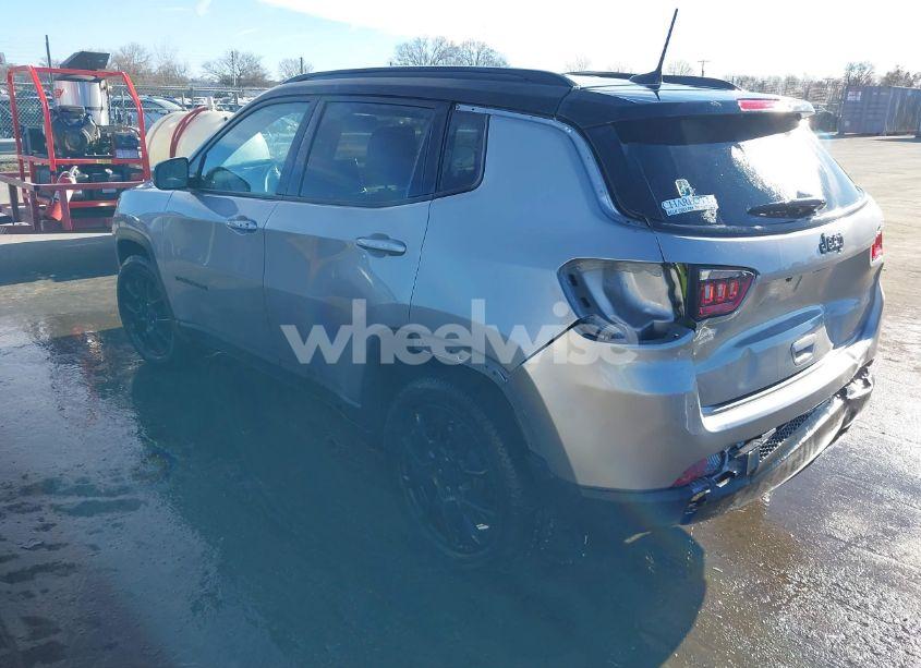 Photo 3 of 2022 Jeep Compass ALTITUDE FWD (VIN 3C4NJCBB9NT187946)