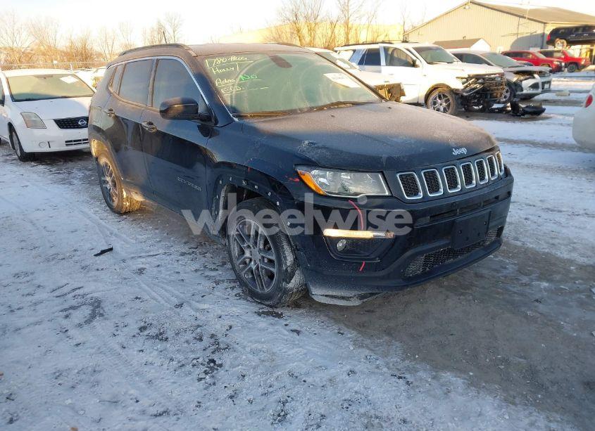 2018 Jeep Compass LATITUDE FWD (VIN 3C4NJCBBXJT487733) main photo