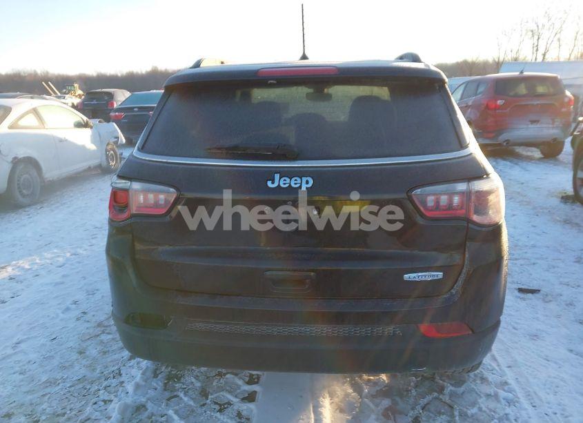 Photo 16 of 2018 Jeep Compass LATITUDE FWD (VIN 3C4NJCBBXJT487733)