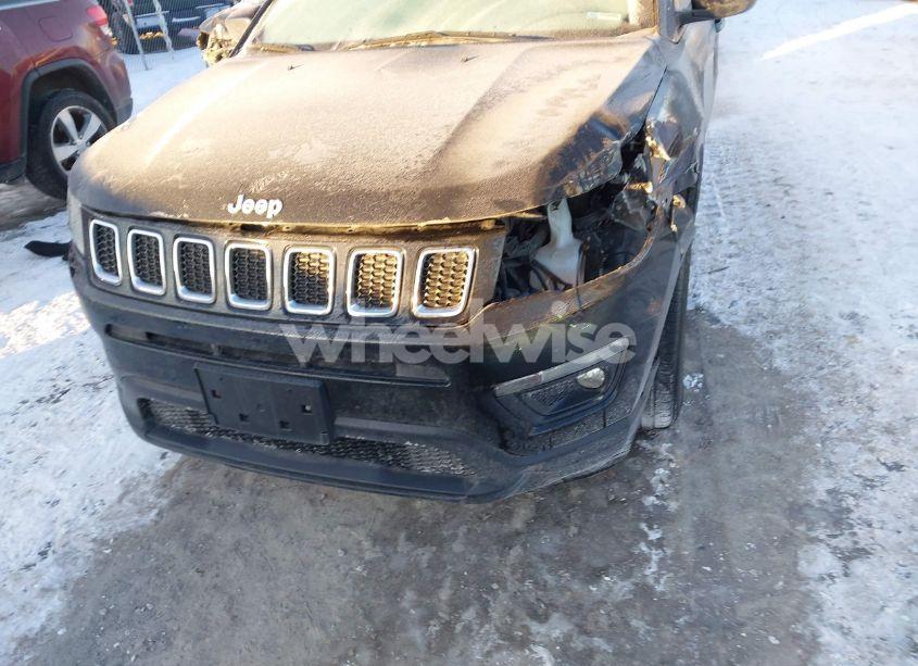 Photo 6 of 2018 Jeep Compass LATITUDE FWD (VIN 3C4NJCBBXJT487733)