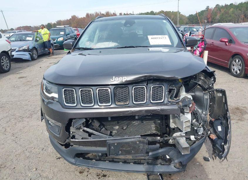 Photo 12 of 2018 Jeep Compass LATITUDE FWD (VIN 3C4NJCBBXJT489501)
