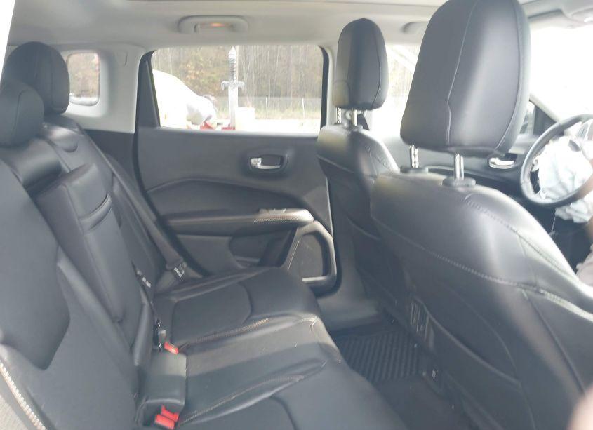 Photo 8 of 2018 Jeep Compass LATITUDE FWD (VIN 3C4NJCBBXJT489501)