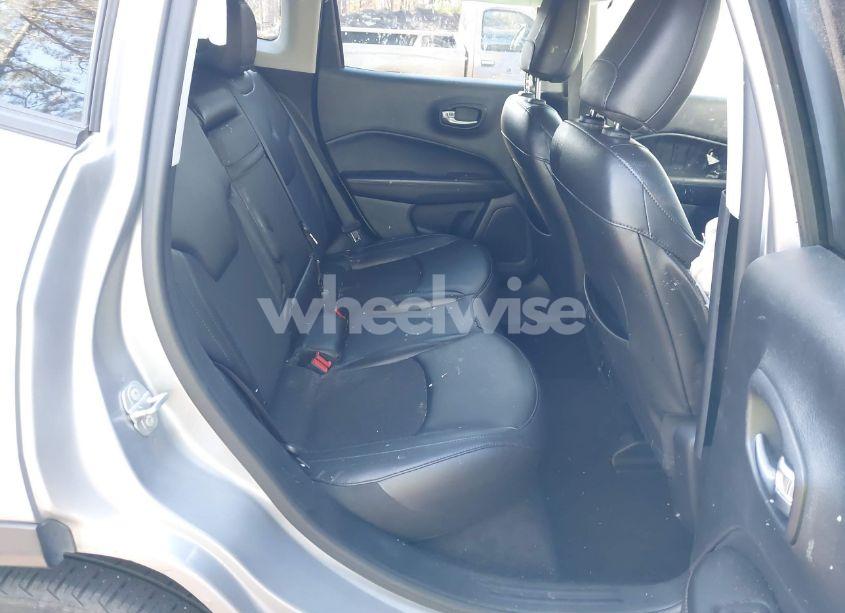 Photo 8 of 2019 Jeep Compass ALTITUDE FWD (VIN 3C4NJCBBXKT636840)