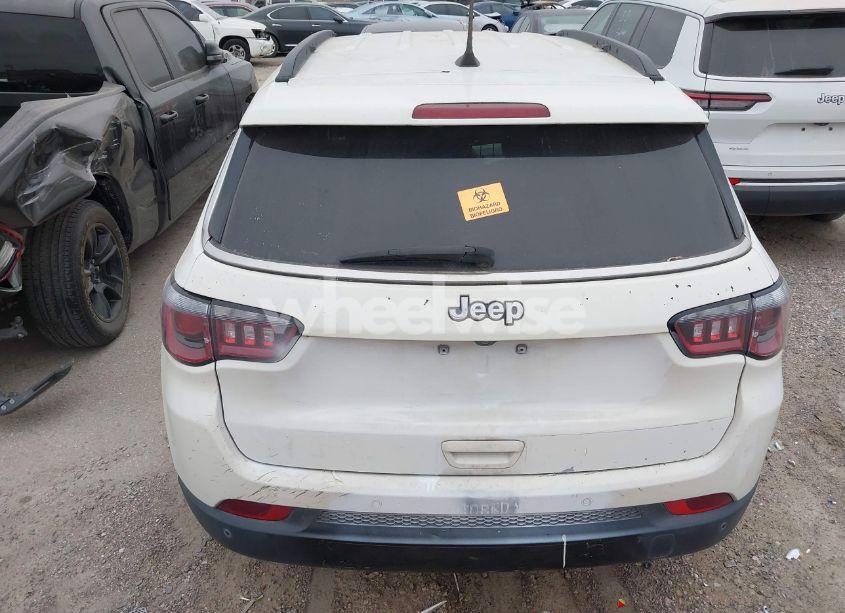 Photo 13 of 2019 Jeep Compass LATITUDE FWD (VIN 3C4NJCBBXKT802046)